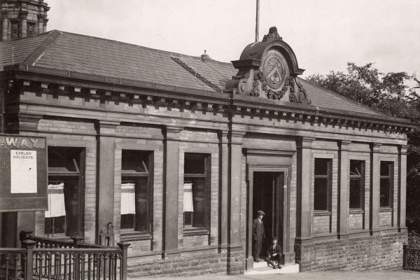 B1-032/5/12: Salts Mill Dining Hall in 1920s