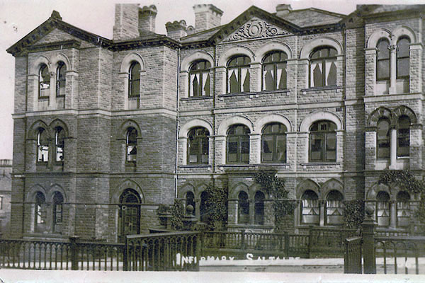 C2b-191: Sir Titus Salt's Hospital with three storeys